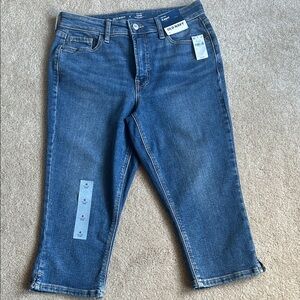 Old Navy Women's Classic Blue Cropped Jeans